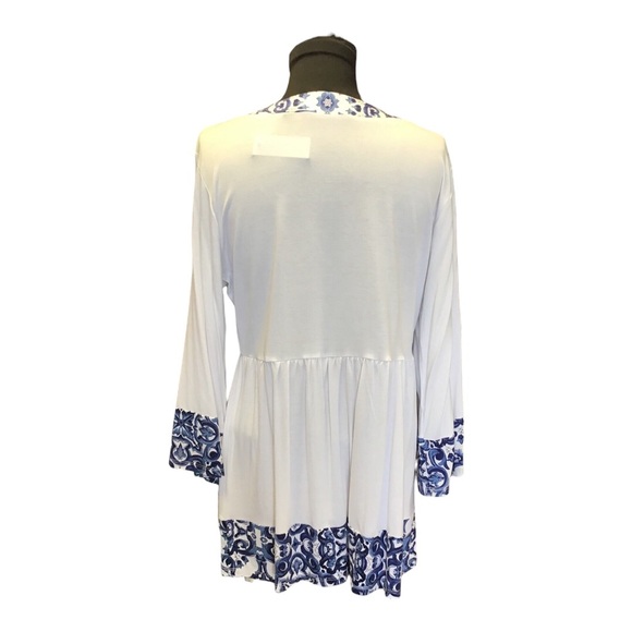 Sunny Leigh Wide 3-quarter Sleeve Top - Picture 4 of 7